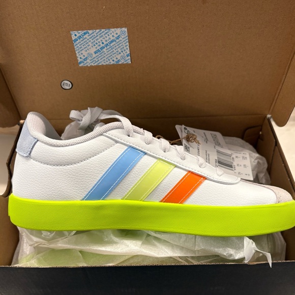 SOLD!! adidas VL Court 3.0 Sneaker - Picture 2 of 6